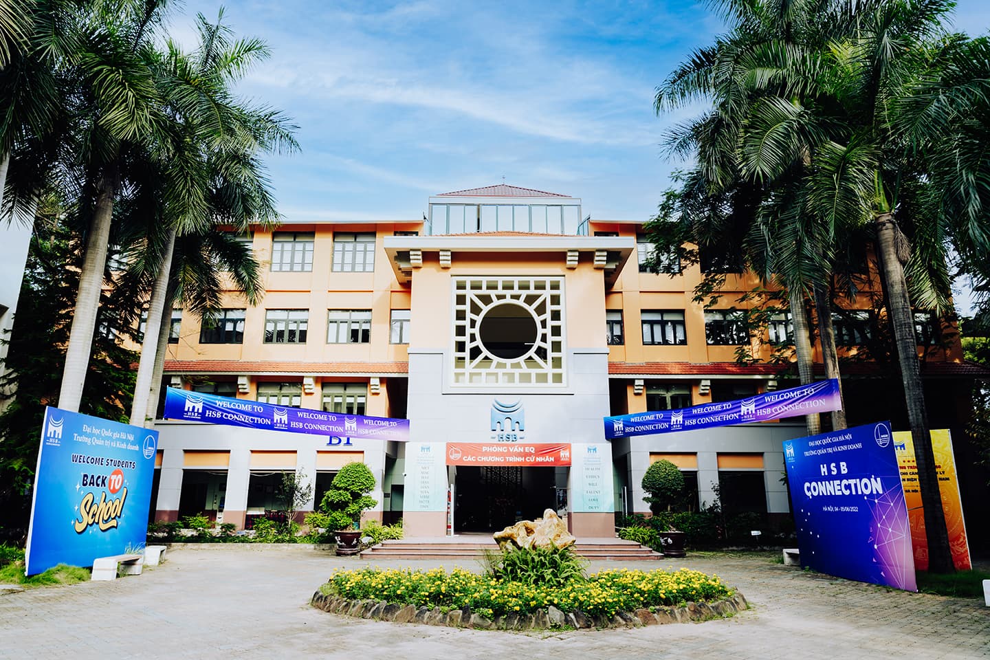 Thông báo về học phí, học bổng và các khoản thu khác