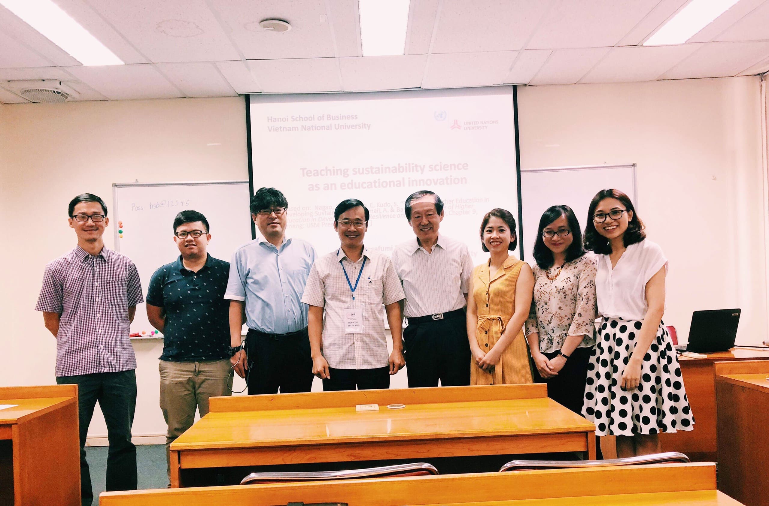 Hội thảo về phát triển bền vững của Giáo sư Nhật Bản tại HSB