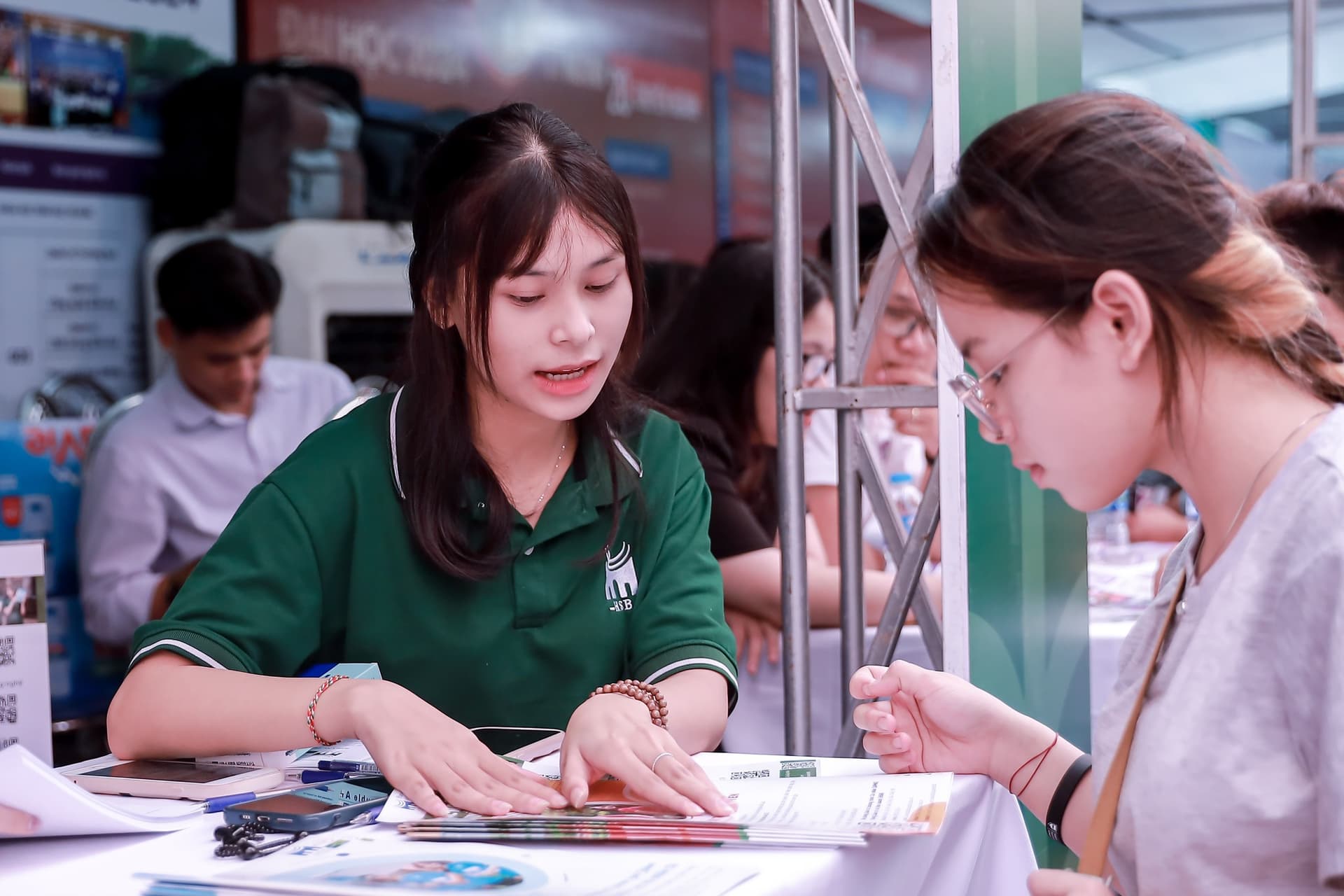 Hướng dẫn tra cứu kết quả và xác nhận nhập học