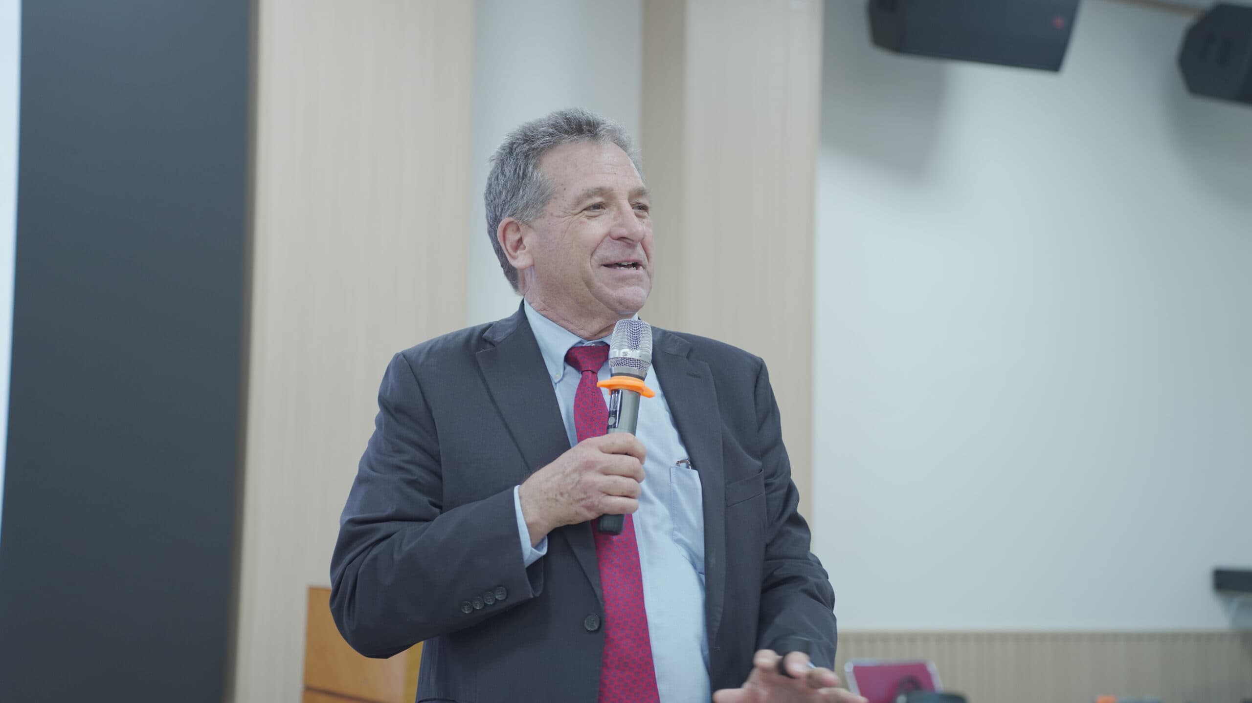 Những workshop bổ ích dành cho thầy trò HSB đến từ TS. Jeffrey Stangle, Đại học Massey