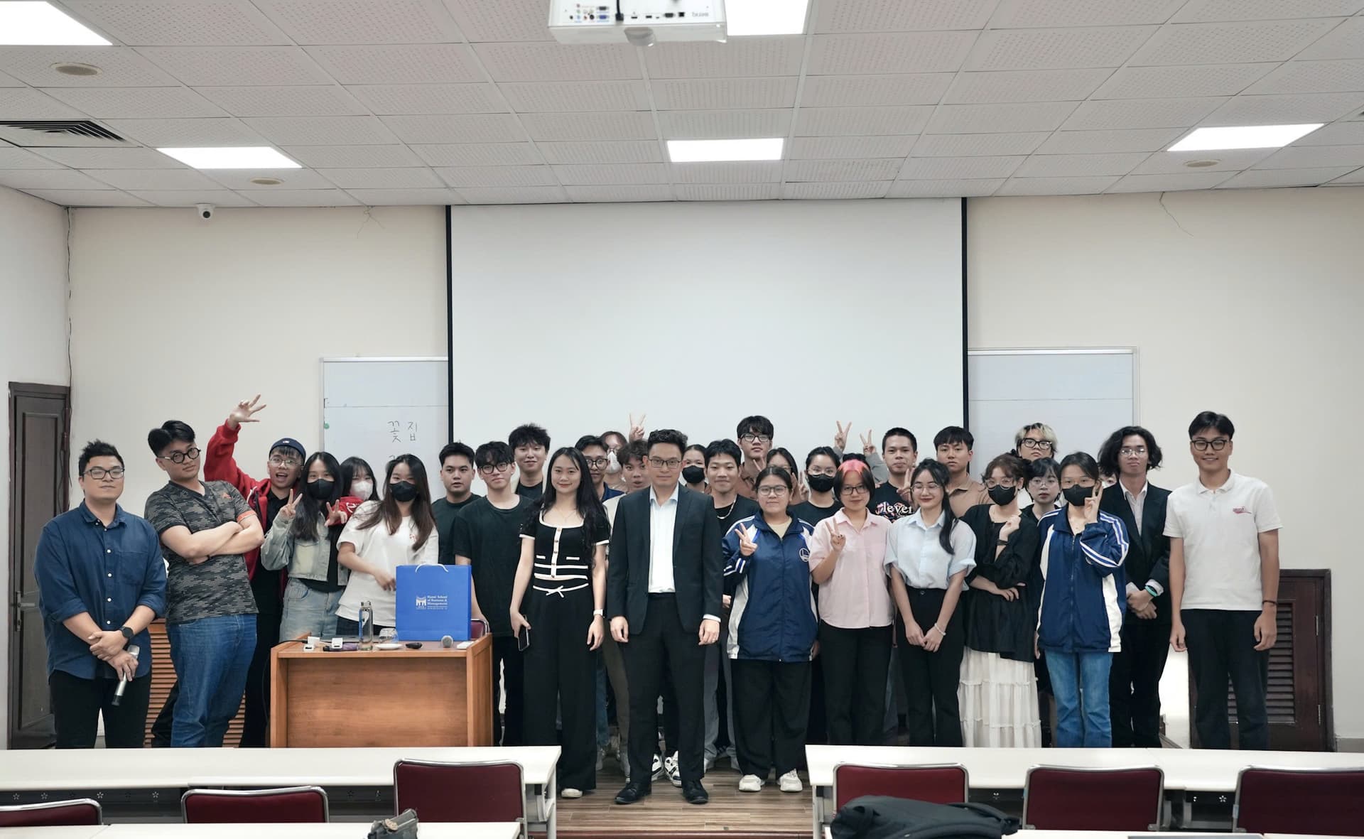 TÌM HIỂU VỀ CÁC XU HƯỚNG CÔNG NGHỆ VÀ CHUYỂN DỊCH KĨ THUẬT TRONG Y HỌC