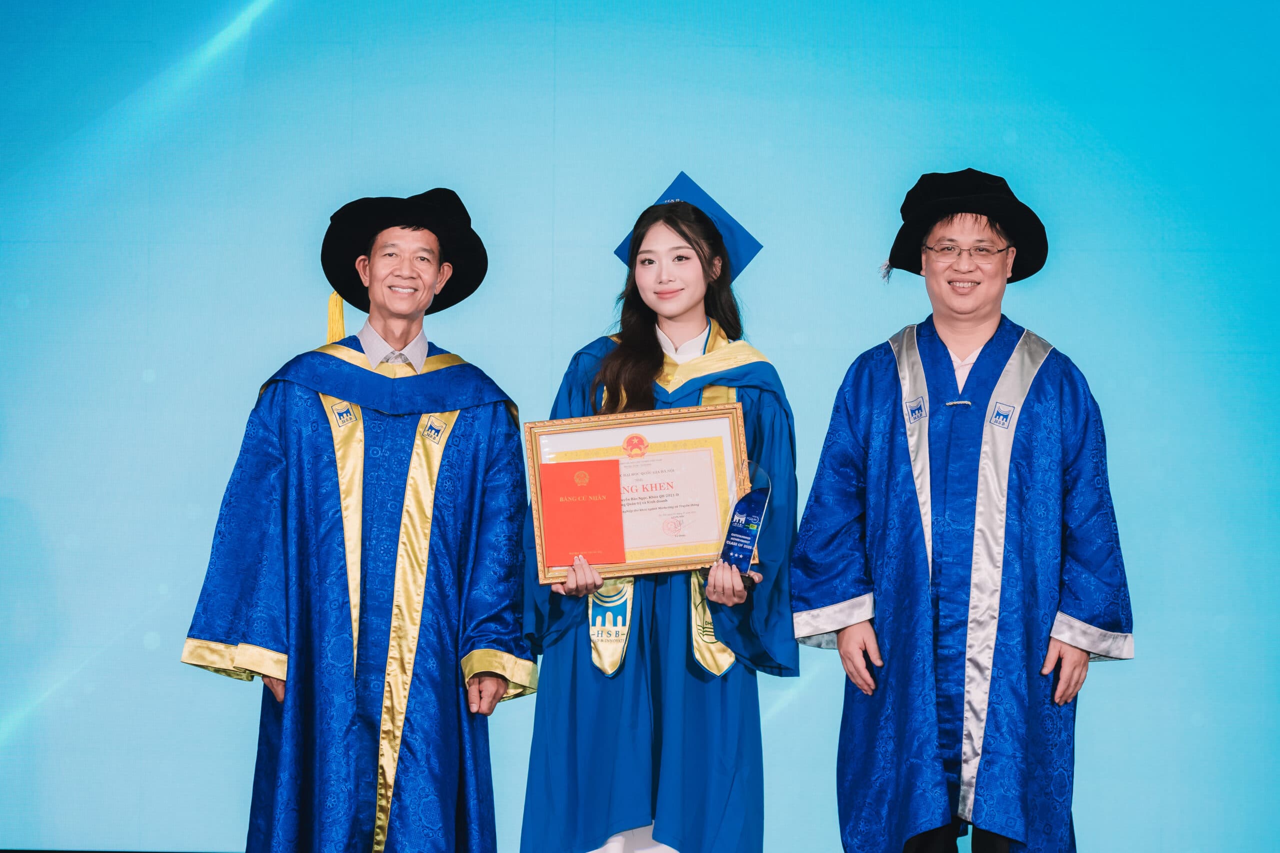LỄ TỐT NGHIỆP 2025: HSB TỰ HÀO VINH DANH 218 TÂN CỬ NHÂN VÀ 38 TÂN THẠC SĨ