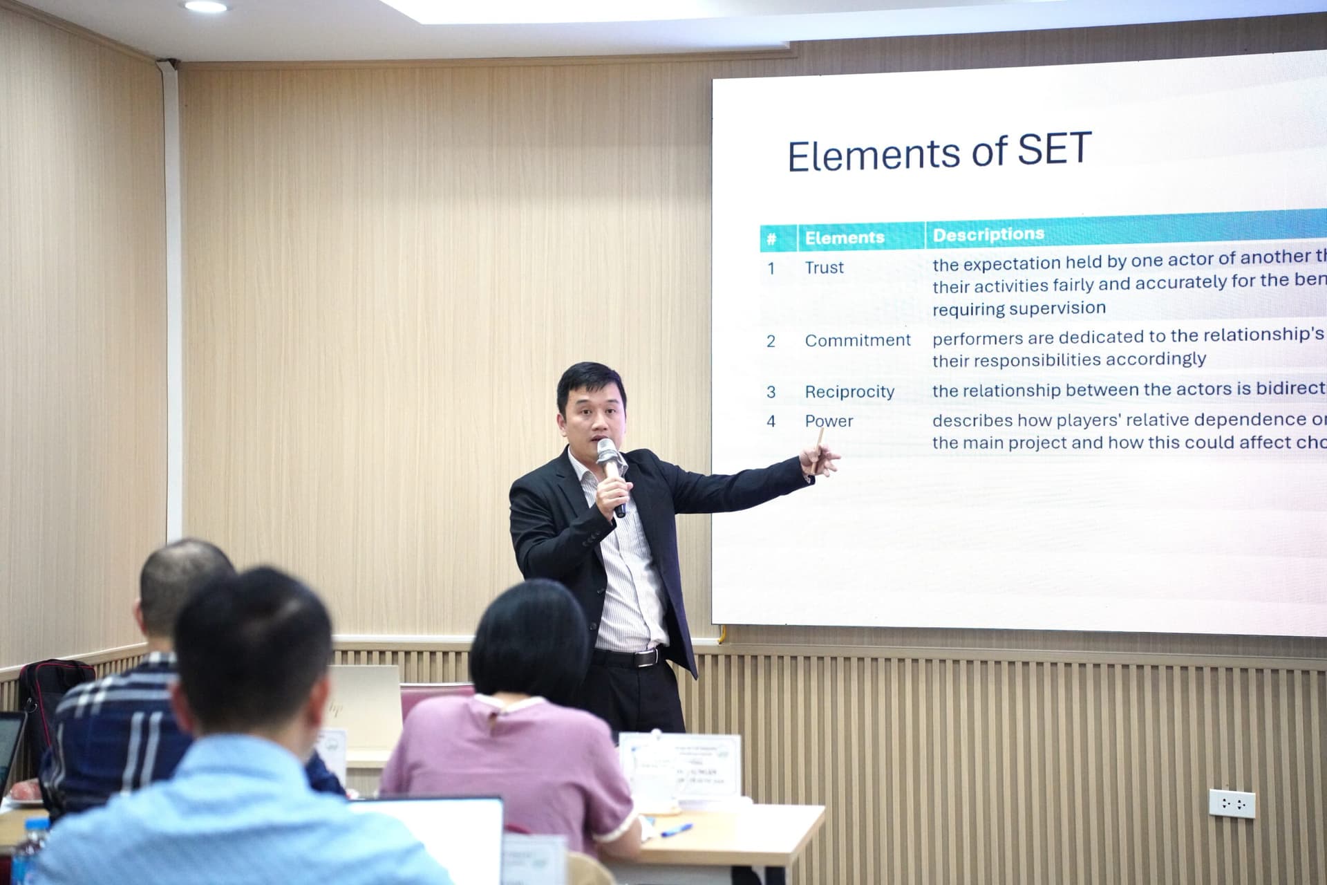 Phd Candidate. Mai Việt Dũng Successfully Defends Doctoral Dissertation at VNU Level